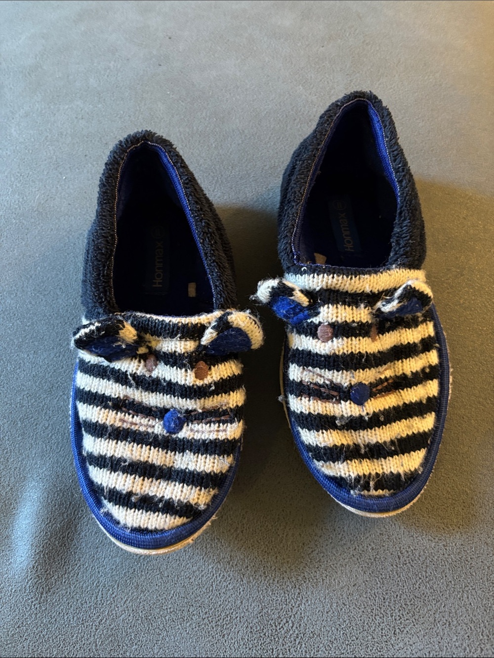 #253 Kids Striped Knit Slip-On Shoes - Navy & White